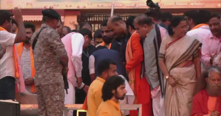 BJP National President Shri @NitinNabin performs Maa Ganga Aarti in Rishikesh, Uttarakhand. https://